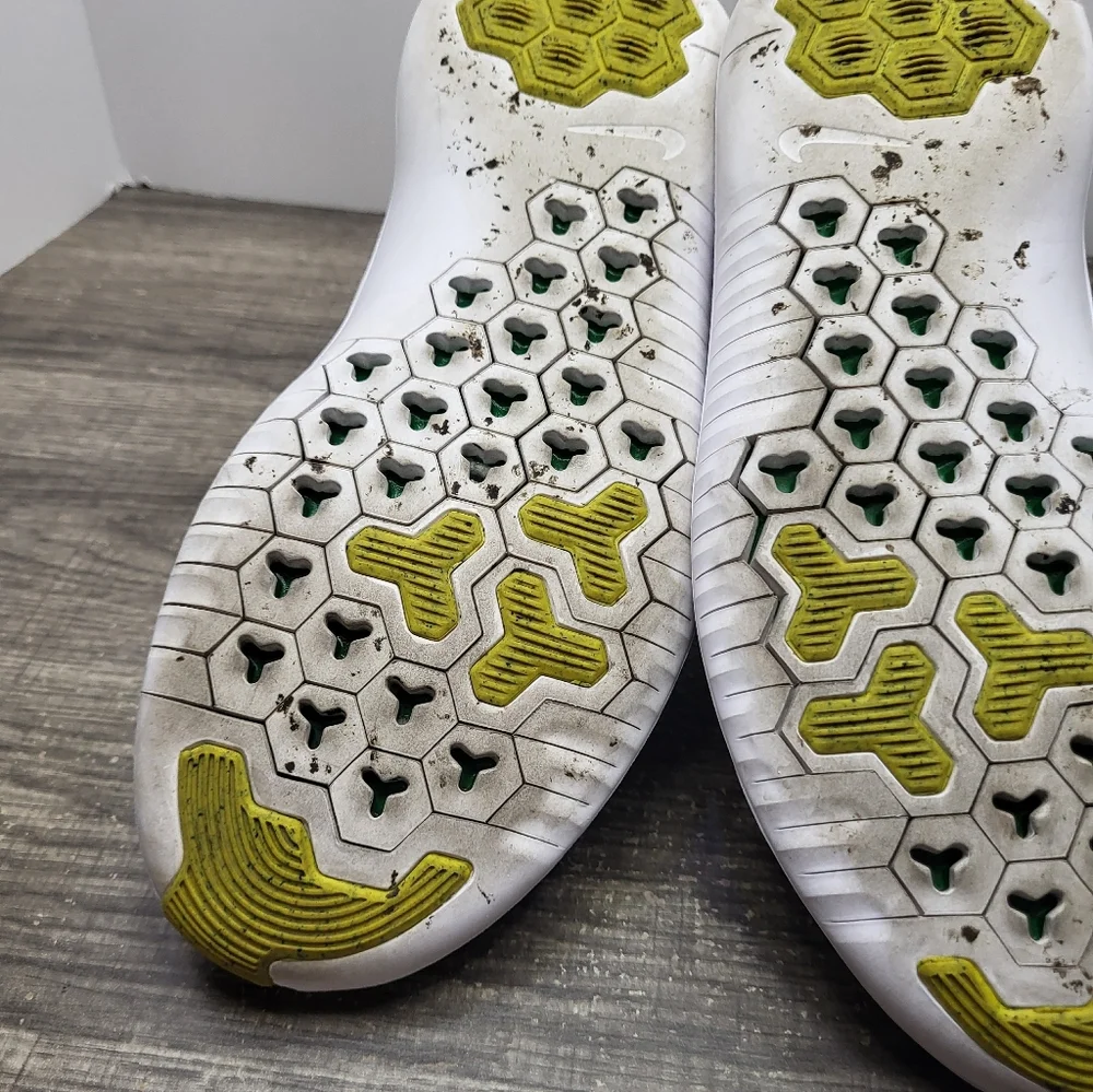 Nike Free TR 8 Oregon Ducks Running Shoes Women’s Size 7.5 Green White